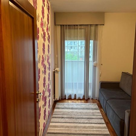 Danube Terrace Elegant With 2 Bedroom With Free Air Conditioner And Private Parking Budapest Eksteriør billede
